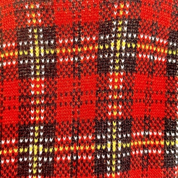 VINTAGE 90’s LizSport Tartan Red Black Plaid Dense Knit Cropped Pullover Sweater - Picture 3 of 4